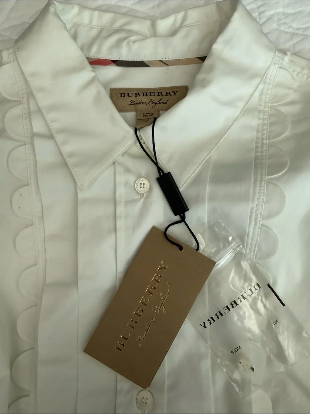 Burberry White Button-Front Shirt with Gold Tag - Picture 7 of 16